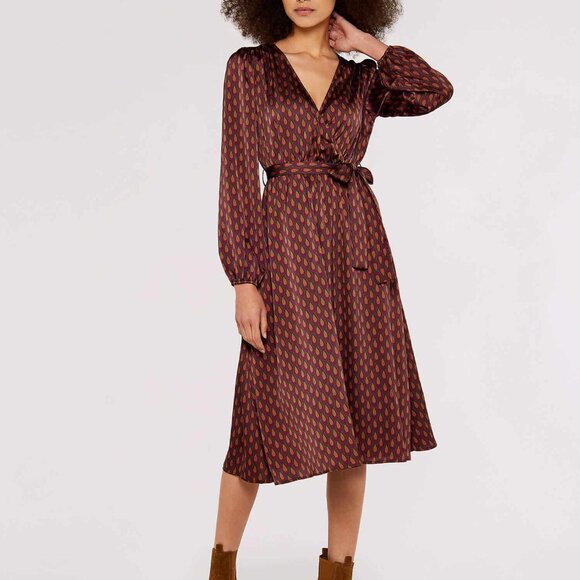 NWT - Apricot Teardrop Crinkle Midi Long Sleeve Dress in Rust - Picture 4 of 4